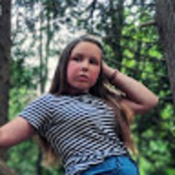 Meet your Posher, Katherine - Picture 1 of 1